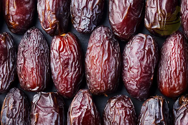 aerial view close-up of fresh medjool dates on medjool dates benefits article page
